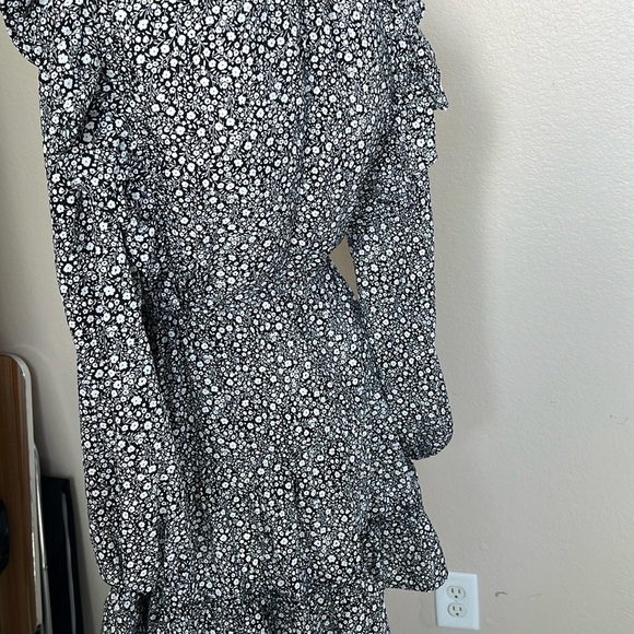 Floral Black and White Dress - Picture 6 of 8